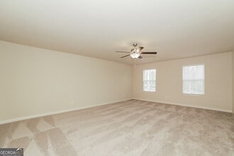 334 Augusta Woods Dr in Villa Rica, GA - Foto de edificio - Building Photo