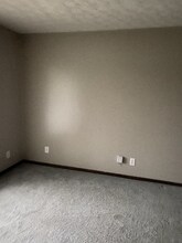 1103 W Maple St in North Canton, OH - Building Photo - Building Photo