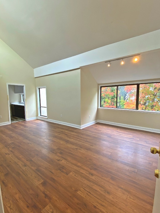 233 Township Line Rd in Elkins Park, PA - Building Photo