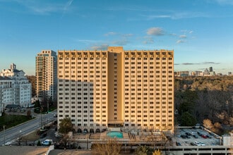 Park Lane On Peachtree in Atlanta, GA - Building Photo - Building Photo
