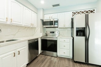 4502 Parrot Ave in Naples, FL - Building Photo - Building Photo