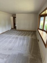 2071 Maple Rd in Grafton, WI - Building Photo - Building Photo