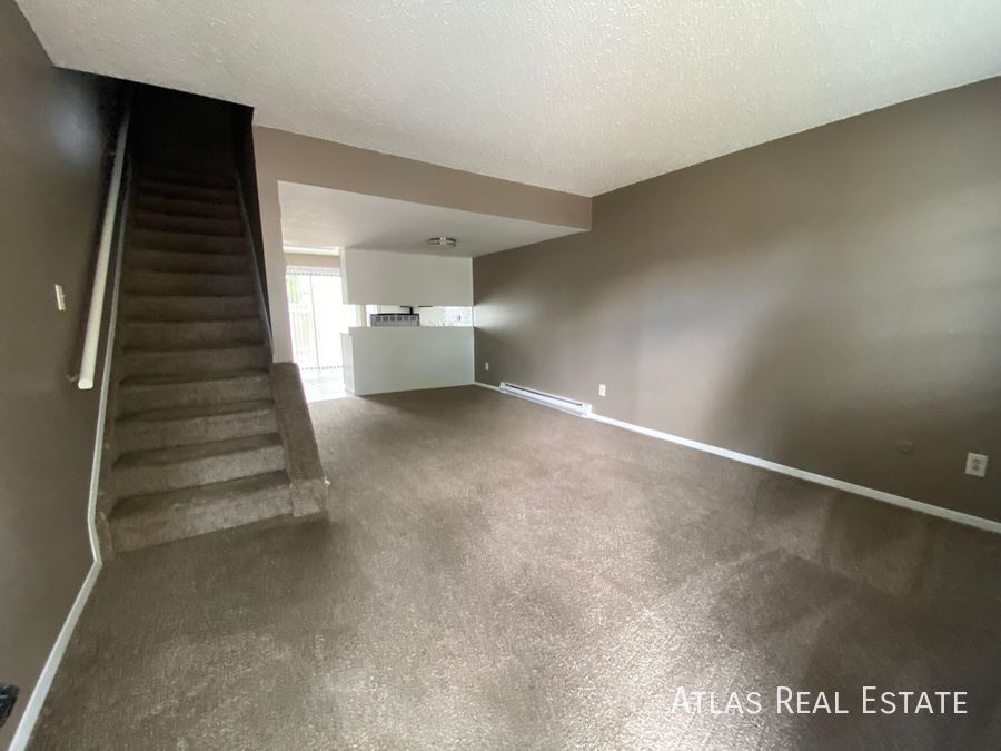 25 Royal Crest Dr in Pueblo, CO - Building Photo