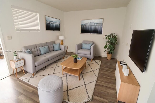 property at 951 SW 7th St