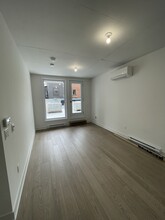 367 Ave des Pins E in Montréal, QC - Building Photo - Building Photo