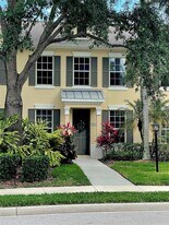 5635 Whitehead St in Bradenton, FL - Building Photo