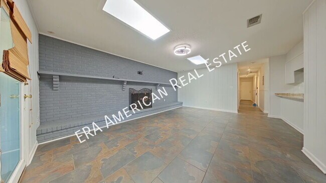 10 Lake Lorraine Cir in Shalimar, FL - Building Photo - Building Photo