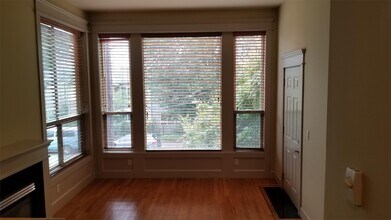 362 Aloha St in Seattle, WA - Building Photo - Building Photo