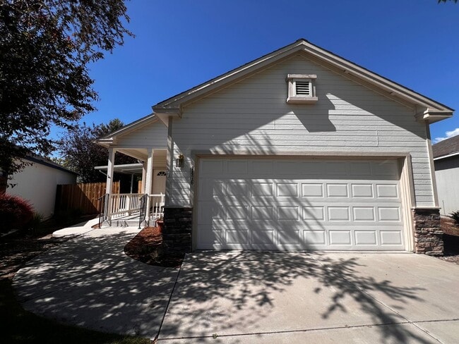 property at 1476 Garden Glen Ct