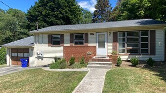 307 Ardmore St in Blacksburg, VA - Building Photo