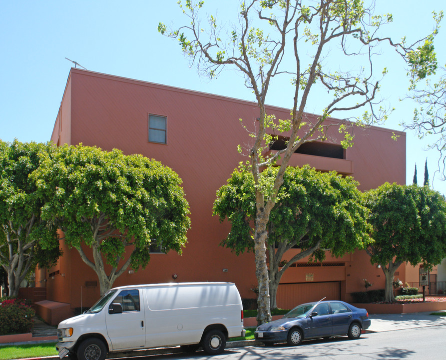 140 S Maple Dr in Beverly Hills, CA - Building Photo