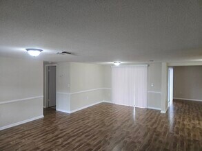 8846 Goshen Ln in Port Richey, FL - Building Photo - Building Photo
