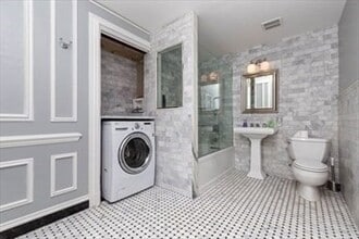 16 Balmoral St, Unit 308 in Andover, MA - Building Photo - Building Photo