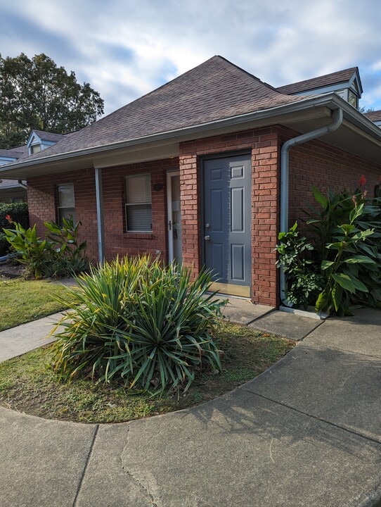 2221 Wentwood Valley Dr, Unit #6 in Little Rock, AR - Building Photo