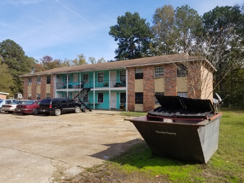 232 N Louisville St in Ackerman, MS - Building Photo