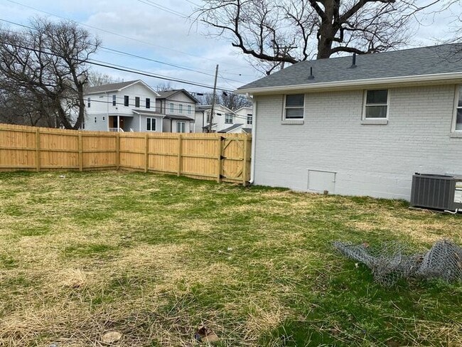 2312 Northview Ave in Nashville, TN - Building Photo - Building Photo