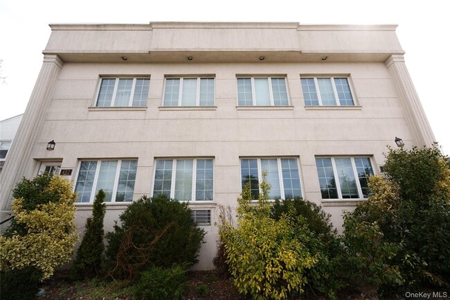 property at 315 W Broadway