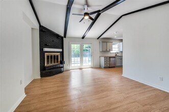 311 Lincolnshire Ct in Irving, TX - Building Photo - Building Photo