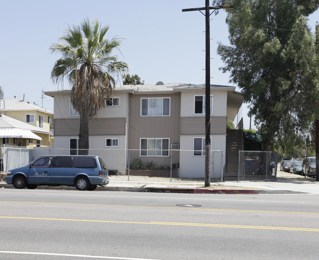 10951 Cantlay St in Sun Valley, CA - Building Photo - Building Photo