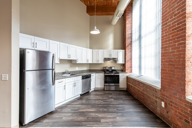 Clocktower and Velvet Mill Apartments in Manchester, CT - Building Photo - Interior Photo