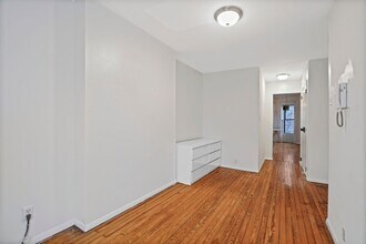676 Degraw St in Brooklyn, NY - Building Photo - Building Photo