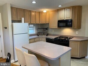 129 E Linden St in Alexandria, VA - Building Photo - Building Photo