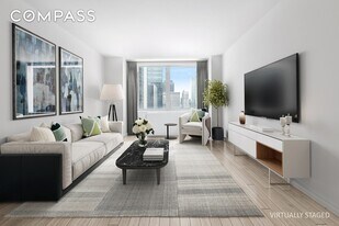 212 E 47th St, Unit 21D in New York, NY - Building Photo