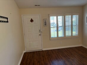 3817 Clearwood Ct in Virginia Beach, VA - Building Photo - Building Photo