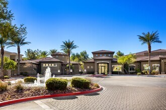 The Fairways by Picerne in Las Vegas, NV - Foto de edificio - Building Photo