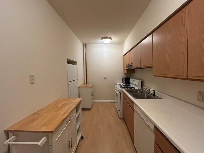 2554 W Eastwood Ave in Chicago, IL - Building Photo - Building Photo