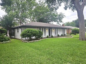 1304 Oakhill Dr in Plano, TX - Building Photo - Building Photo