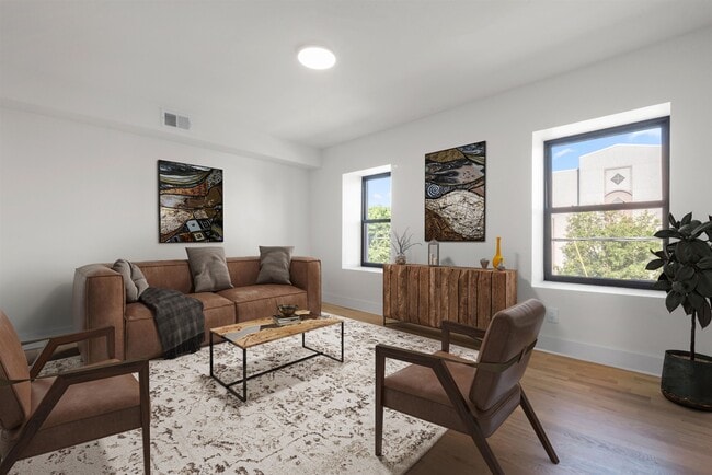 850 West Side Ave in Jersey City, NJ - Building Photo - Building Photo