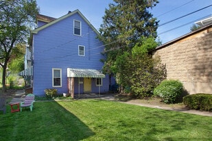 413 Lamar Ave in Pittsburgh, PA - Building Photo