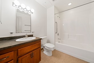 235 Pond St in Weymouth, MA - Building Photo - Building Photo