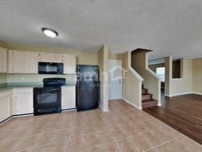 14766 White Tail Run in Noblesville, IN - Foto de edificio - Building Photo