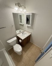 203 Brooke St in Hutto, TX - Foto de edificio - Building Photo