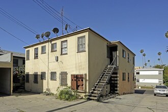 142 N Edgemont St in Los Angeles, CA - Building Photo - Building Photo