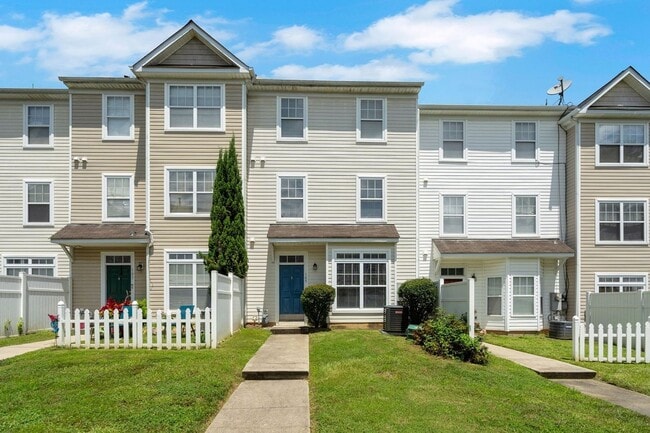 5110 Neuse Commons Ln in Raleigh, NC - Building Photo - Building Photo