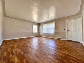 527 Ferndale Ave NW in Walker, MI - Building Photo - Building Photo