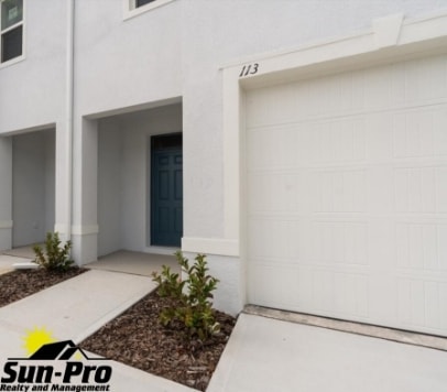 113 Maya Way in Daytona Beach, FL - Foto de edificio - Building Photo