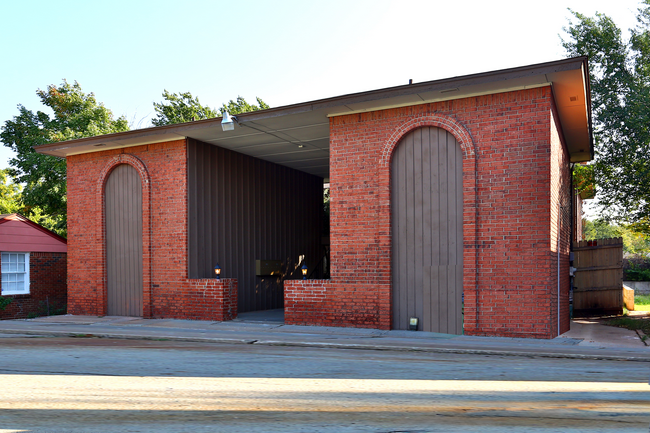 Villas at Penn in Oklahoma City, OK - Building Photo - Primary Photo