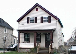 Portfolio of 17 Houses in Lorain, OH - Building Photo - Building Photo