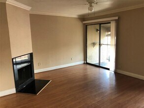 10100 S Gessner Rd in Houston, TX - Building Photo - Building Photo