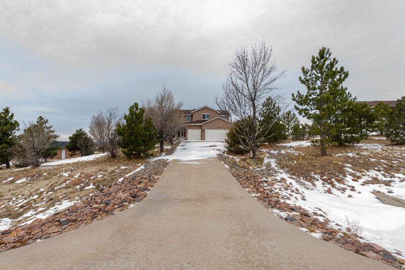 11960 Conestoga Trail S in Elbert, CO - Foto de edificio