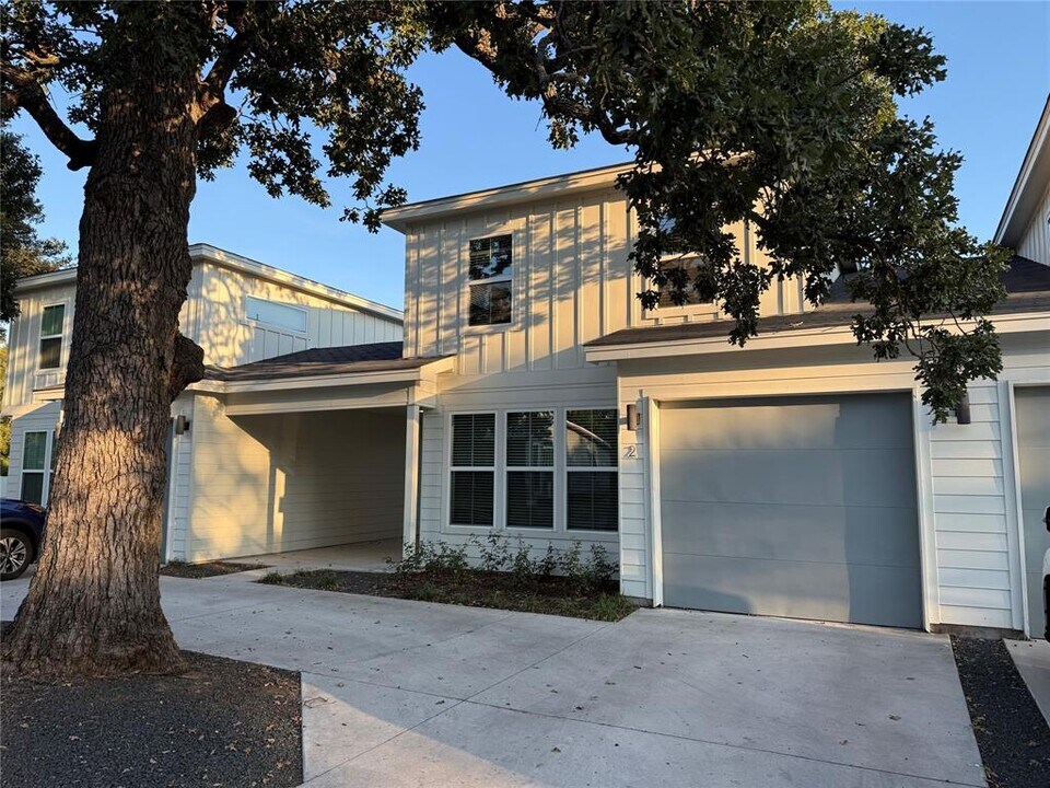 309 E Pecan St in Burnet, TX - Building Photo