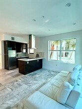 1560 Drexel Ave in Miami Beach, FL - Building Photo - Building Photo