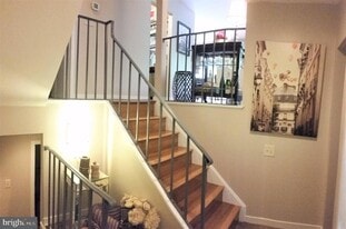 18745 Pier Point Pl in Gaithersburg, MD - Building Photo