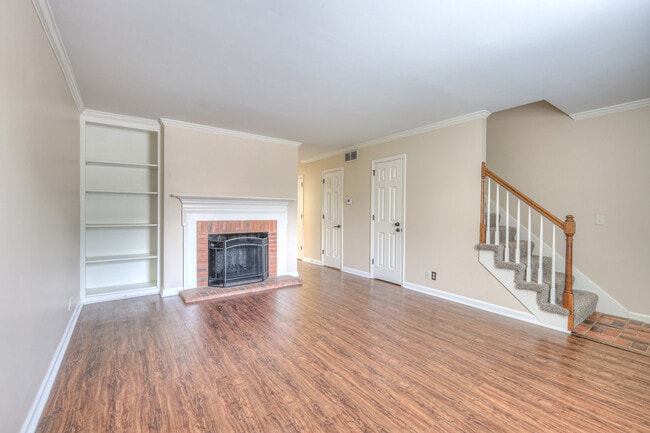 200 N Royal Oaks Blvd in Franklin, TN - Building Photo - Building Photo