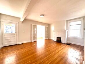 3710 Hyde Park Ave in Cincinnati, OH - Building Photo - Building Photo