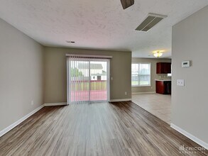 147 Scotland Dr in Spring Lake, NC - Building Photo - Building Photo